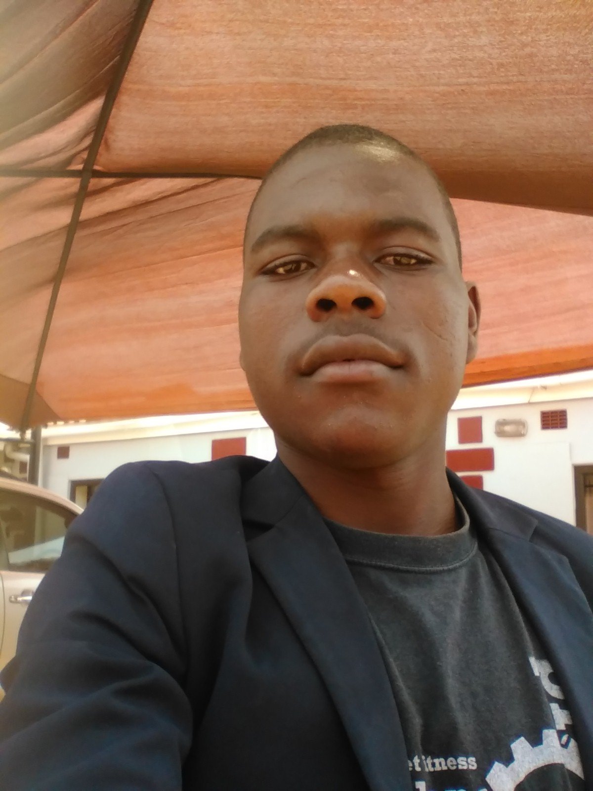 Feston Khoviwa